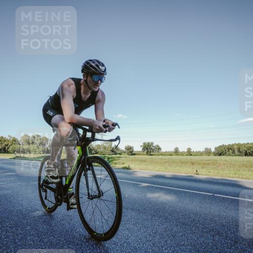 07.09.2025 - 19. Norderstedt Triathlon Michael Burmester http://msf.ph/oto/8849870 07.09.2025 16:18:08 Radfahren 889, 1619, 1627 meine-sportfotos.de