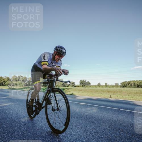 07.09.2025 - 19. Norderstedt Triathlon Michael Burmester http://msf.ph/oto/8849882 07.09.2025 16:18:29 Radfahren 923, 929, 1574, 1589, 1616 meine-sportfotos.de