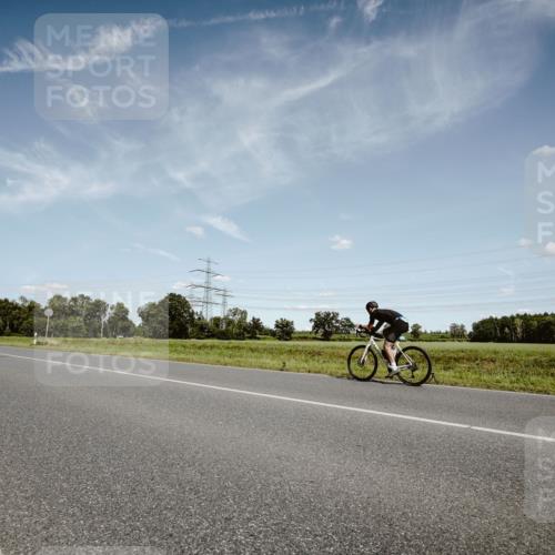 07.09.2025 - 19. Norderstedt Triathlon Michael Burmester http://msf.ph/oto/8849889 07.09.2025 14:07:32 Radfahren 971, 1000 meine-sportfotos.de