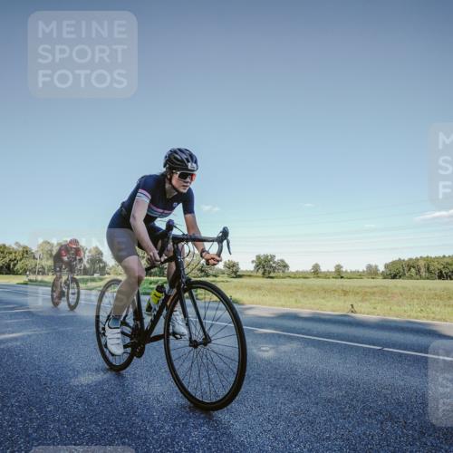 07.09.2025 - 19. Norderstedt Triathlon Michael Burmester http://msf.ph/oto/8849903 07.09.2025 16:18:42 Radfahren 418, 866, 886, 890, 1092, 1094, 1561 meine-sportfotos.de