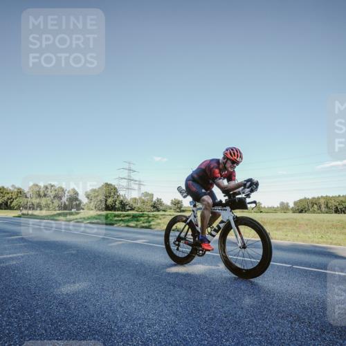 07.09.2025 - 19. Norderstedt Triathlon Michael Burmester http://msf.ph/oto/8849906 07.09.2025 16:18:42 Radfahren 418, 866, 886, 890, 1092, 1094, 1561 meine-sportfotos.de