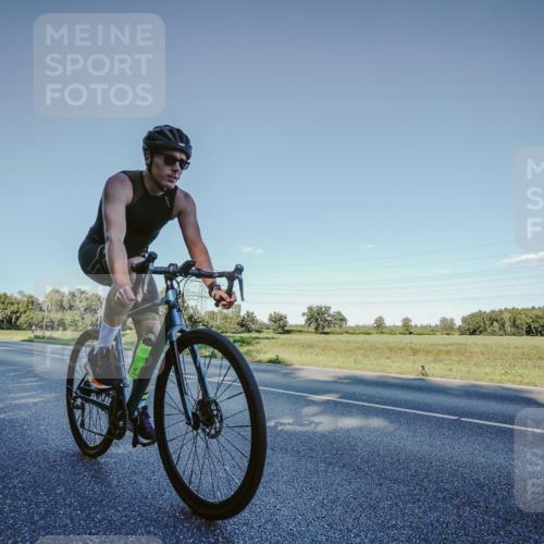 07.09.2025 - 19. Norderstedt Triathlon Michael Burmester http://msf.ph/oto/8849909 07.09.2025 16:18:44 Radfahren 418, 886, 890, 1092, 1528, 1561 meine-sportfotos.de