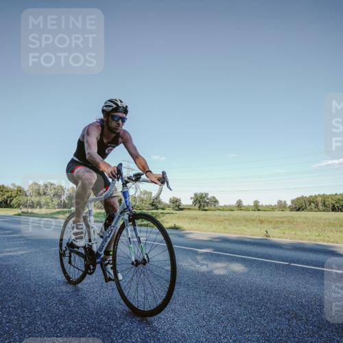 07.09.2025 - 19. Norderstedt Triathlon Michael Burmester http://msf.ph/oto/8849915 07.09.2025 16:18:45 Radfahren 418, 886, 890, 931, 1092, 1528, 1561, 1601 meine-sportfotos.de