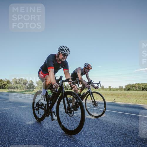 07.09.2025 - 19. Norderstedt Triathlon Michael Burmester http://msf.ph/oto/8849921 07.09.2025 16:18:48 Radfahren 931, 1528, 1561, 1601 meine-sportfotos.de