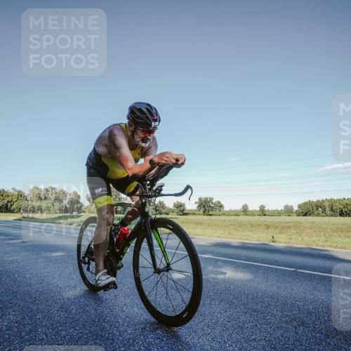 07.09.2025 - 19. Norderstedt Triathlon Michael Burmester http://msf.ph/oto/8849924 07.09.2025 16:18:58 Radfahren 1523 meine-sportfotos.de