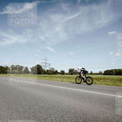 07.09.2025 - 19. Norderstedt Triathlon Michael Burmester http://msf.ph/oto/8849928 07.09.2025 14:08:15 Radfahren 1005 meine-sportfotos.de