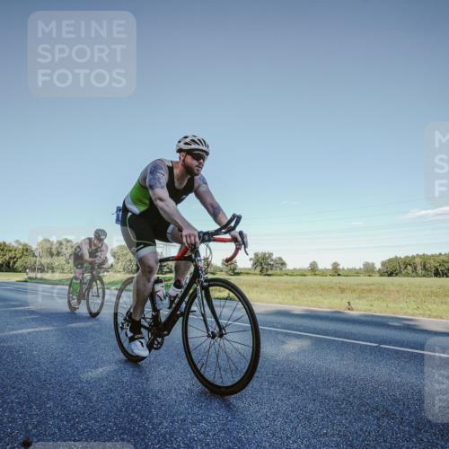 07.09.2025 - 19. Norderstedt Triathlon Michael Burmester http://msf.ph/oto/8849939 07.09.2025 16:19:20 Radfahren 871, 937, 1446, 1551 meine-sportfotos.de