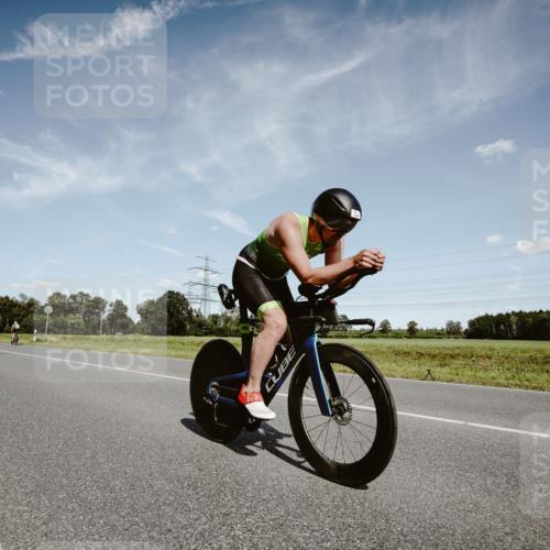 07.09.2025 - 19. Norderstedt Triathlon Michael Burmester http://msf.ph/oto/8849949 07.09.2025 14:08:28 Radfahren 987, 995, 1006, 1013 meine-sportfotos.de