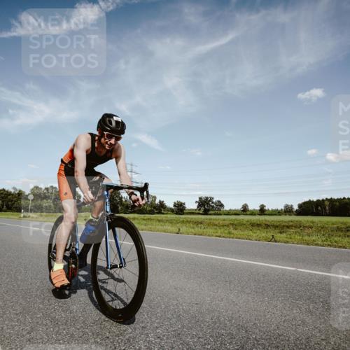 07.09.2025 - 19. Norderstedt Triathlon Michael Burmester http://msf.ph/oto/8849961 07.09.2025 14:08:36 Radfahren 417, 1002, 1031, 1457 meine-sportfotos.de