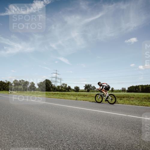 07.09.2025 - 19. Norderstedt Triathlon Michael Burmester http://msf.ph/oto/8849967 07.09.2025 14:08:46 Radfahren 990, 992 meine-sportfotos.de