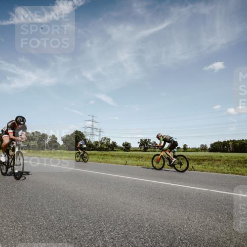 07.09.2025 - 19. Norderstedt Triathlon Michael Burmester http://msf.ph/oto/8849979 07.09.2025 14:08:51 Radfahren 986, 990, 992 meine-sportfotos.de