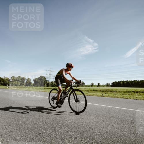 07.09.2025 - 19. Norderstedt Triathlon Michael Burmester http://msf.ph/oto/8849980 07.09.2025 10:41:02 Radfahren 57, 70, 89, 669 meine-sportfotos.de