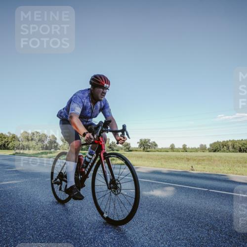 07.09.2025 - 19. Norderstedt Triathlon Michael Burmester http://msf.ph/oto/8849984 07.09.2025 16:20:04 Radfahren 936, 1104, 1458 meine-sportfotos.de