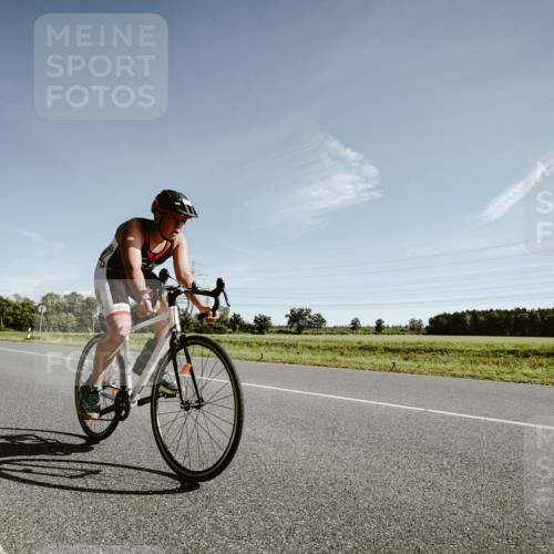 07.09.2025 - 19. Norderstedt Triathlon Michael Burmester http://msf.ph/oto/8849986 07.09.2025 10:41:07 Radfahren 57, 670, 691 meine-sportfotos.de