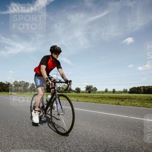 07.09.2025 - 19. Norderstedt Triathlon Michael Burmester http://msf.ph/oto/8850003 07.09.2025 14:09:11 Radfahren 374 meine-sportfotos.de