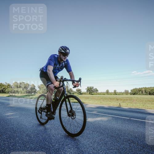 07.09.2025 - 19. Norderstedt Triathlon Michael Burmester http://msf.ph/oto/8850011 07.09.2025 16:20:35 Radfahren 916, 957, 1056 meine-sportfotos.de