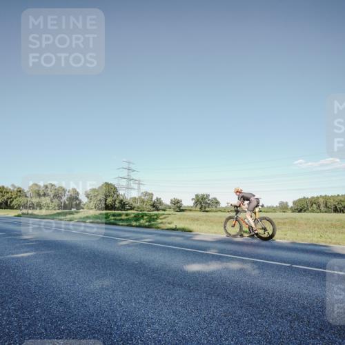 07.09.2025 - 19. Norderstedt Triathlon Michael Burmester http://msf.ph/oto/8850017 07.09.2025 16:20:43 Radfahren  meine-sportfotos.de