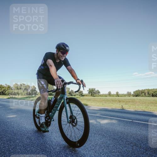 07.09.2025 - 19. Norderstedt Triathlon Michael Burmester http://msf.ph/oto/8850020 07.09.2025 16:20:50 Radfahren 401 meine-sportfotos.de