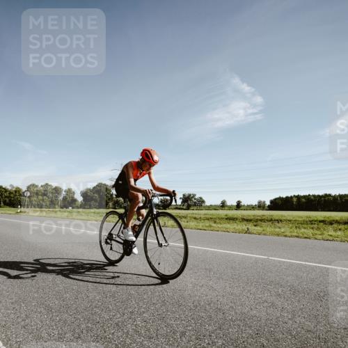 07.09.2025 - 19. Norderstedt Triathlon Michael Burmester http://msf.ph/oto/8850028 07.09.2025 10:42:28 Radfahren 73, 106 meine-sportfotos.de