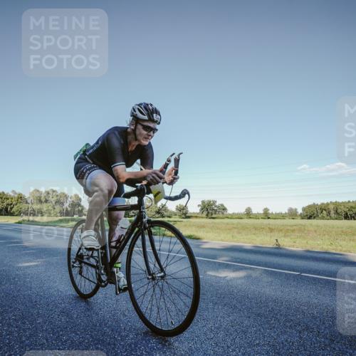 07.09.2025 - 19. Norderstedt Triathlon Michael Burmester http://msf.ph/oto/8850038 07.09.2025 16:21:06 Radfahren 421, 1102 meine-sportfotos.de