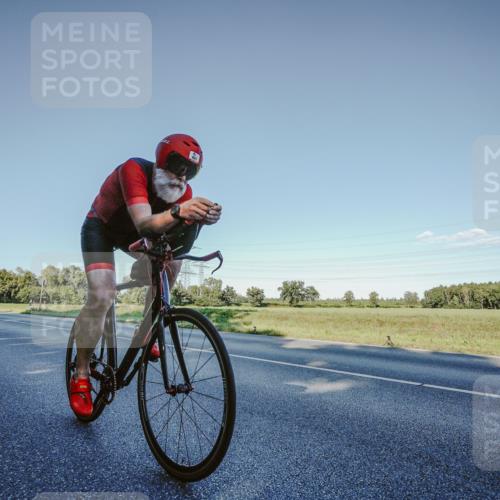 07.09.2025 - 19. Norderstedt Triathlon Michael Burmester http://msf.ph/oto/8850041 07.09.2025 16:21:08 Radfahren 421, 1102 meine-sportfotos.de