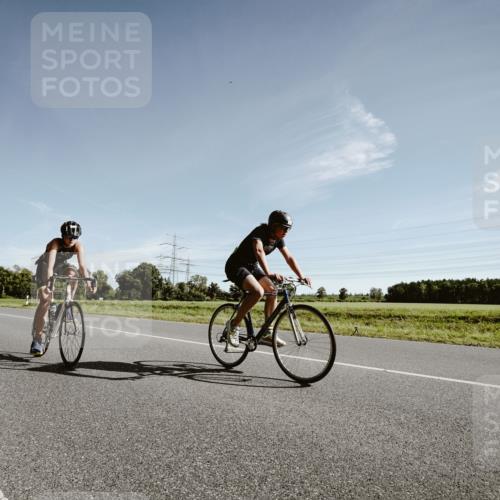 07.09.2025 - 19. Norderstedt Triathlon Michael Burmester http://msf.ph/oto/8850055 07.09.2025 10:43:04 Radfahren 635, 693 meine-sportfotos.de