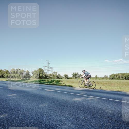07.09.2025 - 19. Norderstedt Triathlon Michael Burmester http://msf.ph/oto/8850059 07.09.2025 16:21:48 Radfahren 1055, 1078 meine-sportfotos.de