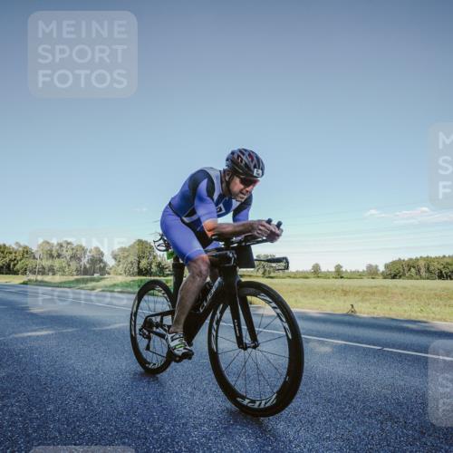07.09.2025 - 19. Norderstedt Triathlon Michael Burmester http://msf.ph/oto/8850062 07.09.2025 16:21:53 Radfahren 1562 meine-sportfotos.de