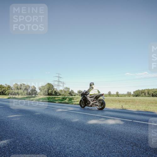 07.09.2025 - 19. Norderstedt Triathlon Michael Burmester http://msf.ph/oto/8850071 07.09.2025 16:22:07 Radfahren  meine-sportfotos.de