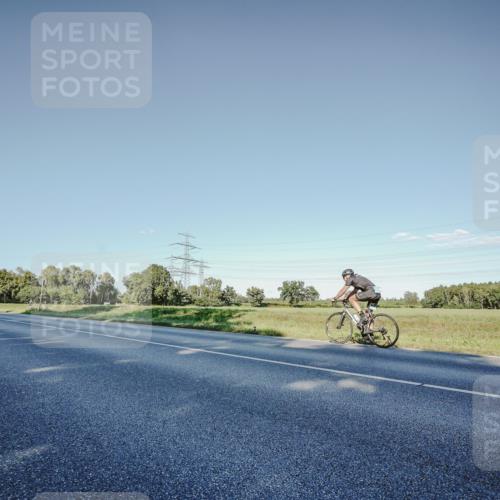 07.09.2025 - 19. Norderstedt Triathlon Michael Burmester http://msf.ph/oto/8850090 07.09.2025 16:22:23 Radfahren 1443, 1632 meine-sportfotos.de