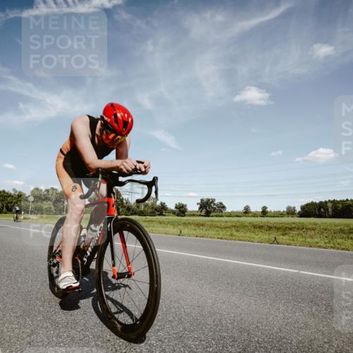 07.09.2025 - 19. Norderstedt Triathlon Michael Burmester http://msf.ph/oto/8850094 07.09.2025 14:10:40 Radfahren 999, 1003, 1421 meine-sportfotos.de