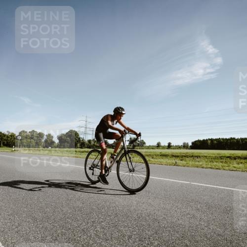 07.09.2025 - 19. Norderstedt Triathlon Michael Burmester http://msf.ph/oto/8850117 07.09.2025 10:44:42 Radfahren 77 meine-sportfotos.de