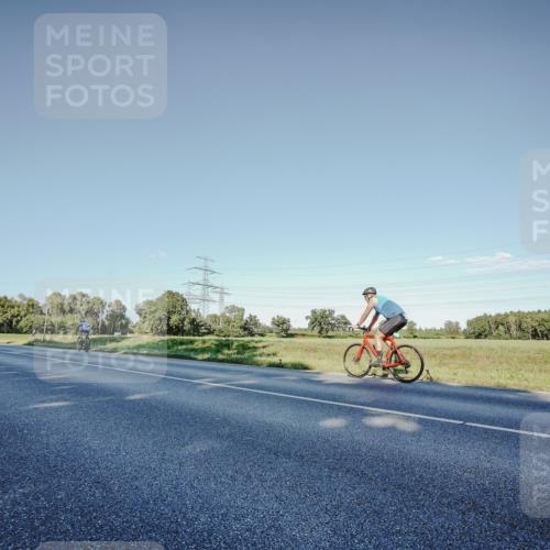 07.09.2025 - 19. Norderstedt Triathlon Michael Burmester http://msf.ph/oto/8850118 07.09.2025 16:22:37 Radfahren 378, 406, 1452, 1560 meine-sportfotos.de