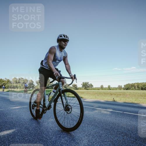 07.09.2025 - 19. Norderstedt Triathlon Michael Burmester http://msf.ph/oto/8850121 07.09.2025 16:22:38 Radfahren 378, 1452, 1560 meine-sportfotos.de
