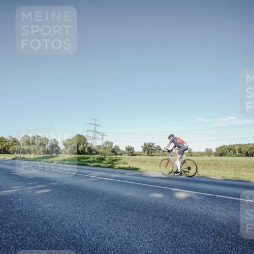 07.09.2025 - 19. Norderstedt Triathlon Michael Burmester http://msf.ph/oto/8850127 07.09.2025 16:22:47 Radfahren 1527 meine-sportfotos.de