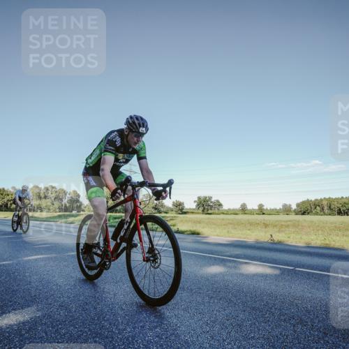 07.09.2025 - 19. Norderstedt Triathlon Michael Burmester http://msf.ph/oto/8850133 07.09.2025 16:23:03 Radfahren 386, 1524 meine-sportfotos.de