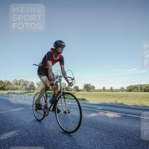 07.09.2025 - 19. Norderstedt Triathlon Michael Burmester http://msf.ph/oto/8850139 07.09.2025 16:23:08 Radfahren 1098, 1575, 1585 meine-sportfotos.de