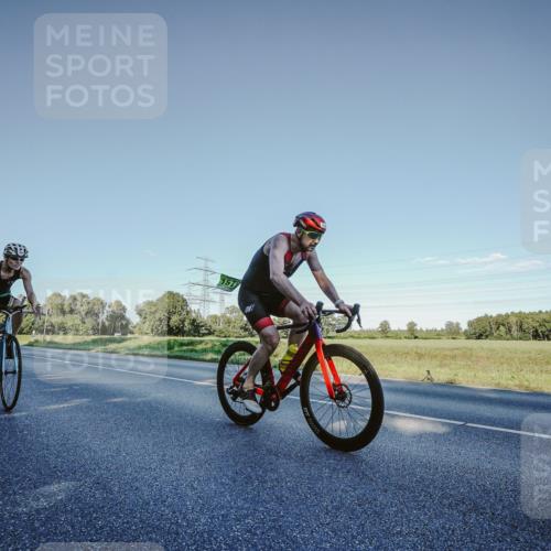07.09.2025 - 19. Norderstedt Triathlon Michael Burmester http://msf.ph/oto/8850142 07.09.2025 16:23:09 Radfahren 1098, 1575, 1585 meine-sportfotos.de