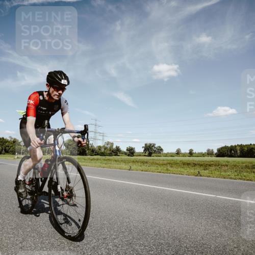 07.09.2025 - 19. Norderstedt Triathlon Michael Burmester http://msf.ph/oto/8850149 07.09.2025 14:11:33 Radfahren 970 meine-sportfotos.de