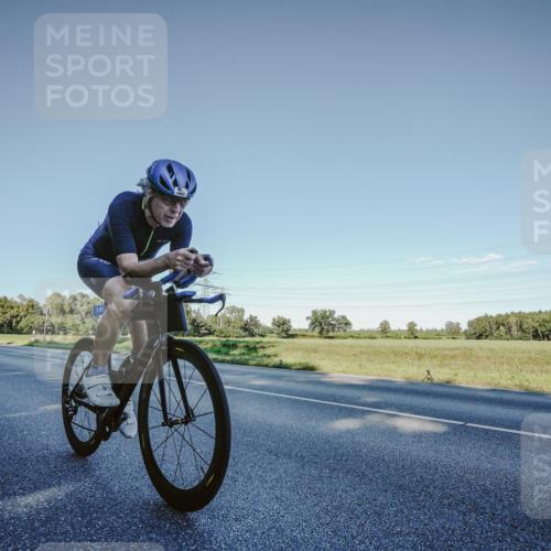 07.09.2025 - 19. Norderstedt Triathlon Michael Burmester http://msf.ph/oto/8850151 07.09.2025 16:23:26 Radfahren 1437, 1473 meine-sportfotos.de