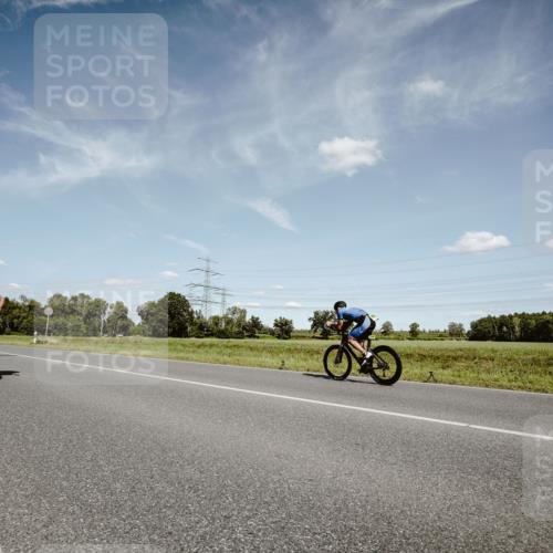 07.09.2025 - 19. Norderstedt Triathlon Michael Burmester http://msf.ph/oto/8850167 07.09.2025 14:11:46 Radfahren 369, 997, 1032 meine-sportfotos.de