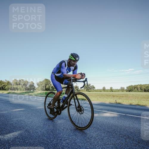 07.09.2025 - 19. Norderstedt Triathlon Michael Burmester http://msf.ph/oto/8850169 07.09.2025 16:23:57 Radfahren 933, 1568 meine-sportfotos.de