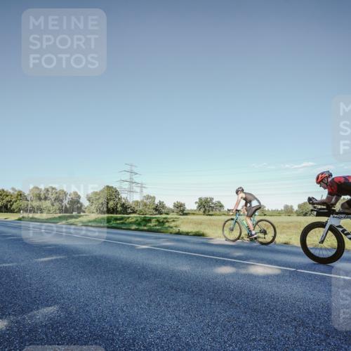 07.09.2025 - 19. Norderstedt Triathlon Michael Burmester http://msf.ph/oto/8850175 07.09.2025 16:24:03 Radfahren 1101 meine-sportfotos.de