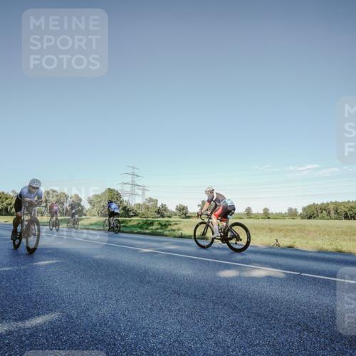 07.09.2025 - 19. Norderstedt Triathlon Michael Burmester http://msf.ph/oto/8850181 07.09.2025 16:24:05 Radfahren 1101 meine-sportfotos.de