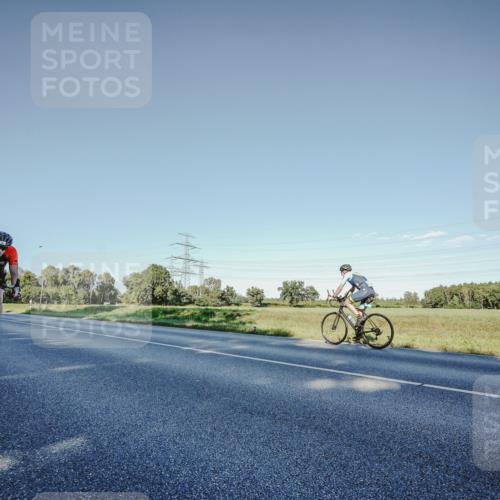 07.09.2025 - 19. Norderstedt Triathlon Michael Burmester http://msf.ph/oto/8850190 07.09.2025 16:24:14 Radfahren 412, 429, 925 meine-sportfotos.de