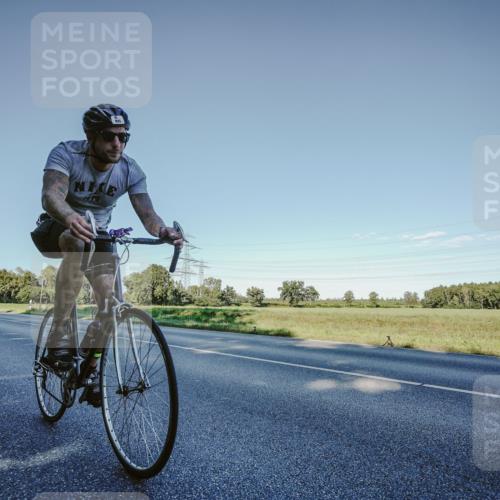 07.09.2025 - 19. Norderstedt Triathlon Michael Burmester http://msf.ph/oto/8850196 07.09.2025 16:24:16 Radfahren 412, 429, 925, 947 meine-sportfotos.de