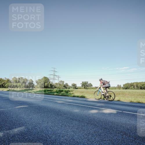 07.09.2025 - 19. Norderstedt Triathlon Michael Burmester http://msf.ph/oto/8850205 07.09.2025 16:24:20 Radfahren 429, 947 meine-sportfotos.de