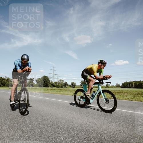 07.09.2025 - 19. Norderstedt Triathlon Michael Burmester http://msf.ph/oto/8850206 07.09.2025 14:12:19 Radfahren 880, 975, 1028 meine-sportfotos.de