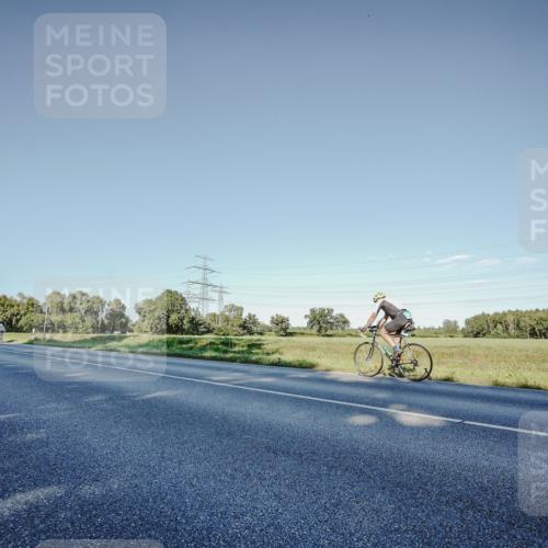 07.09.2025 - 19. Norderstedt Triathlon Michael Burmester http://msf.ph/oto/8850226 07.09.2025 16:25:08 Radfahren 1513 meine-sportfotos.de