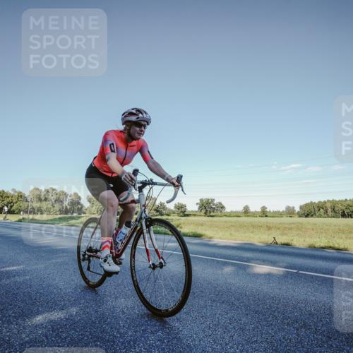 07.09.2025 - 19. Norderstedt Triathlon Michael Burmester http://msf.ph/oto/8850232 07.09.2025 16:25:12 Radfahren 914, 1513 meine-sportfotos.de